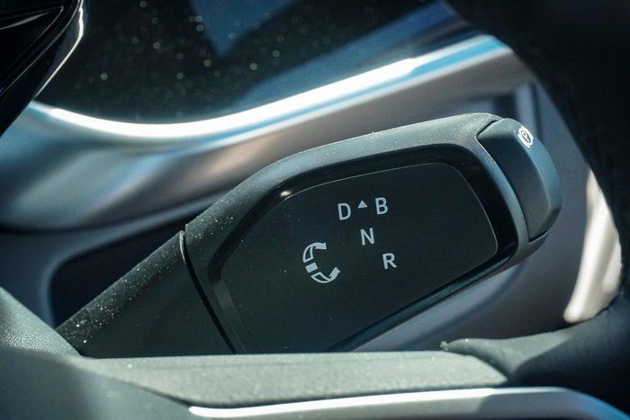 2025 Volkswagen ID. Buzz Pro BEV560