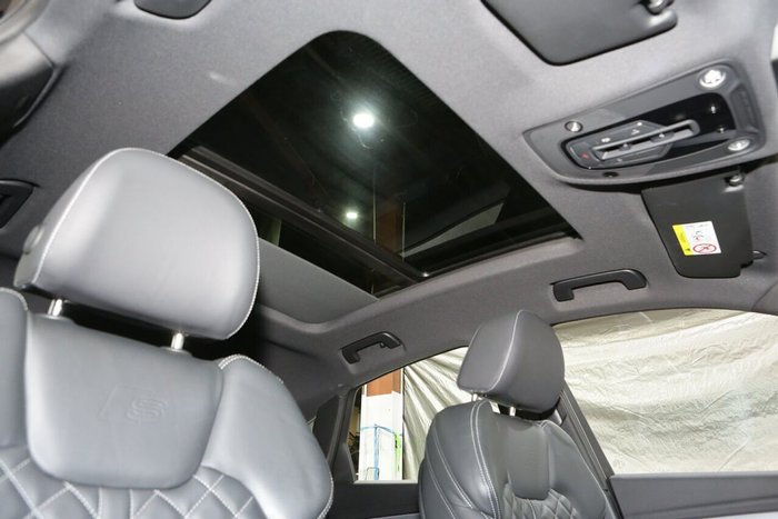 2022 Audi Q5 45 TFSI S line