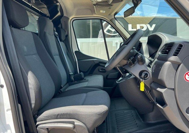 2025 Renault Master Pro 110kW