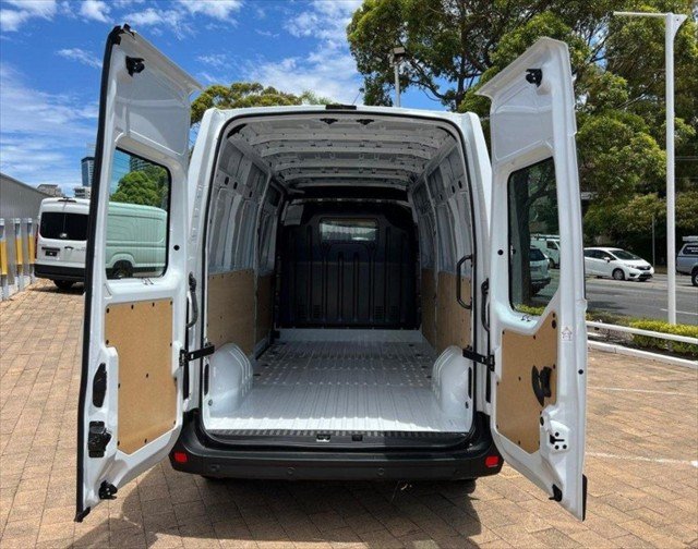 2025 Renault Master Pro 110kW