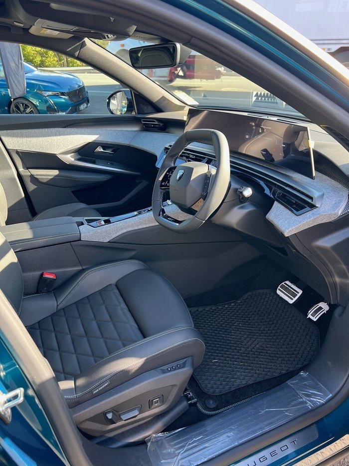 2025 Peugeot 5008 GT Premium e-DCS Hybrid