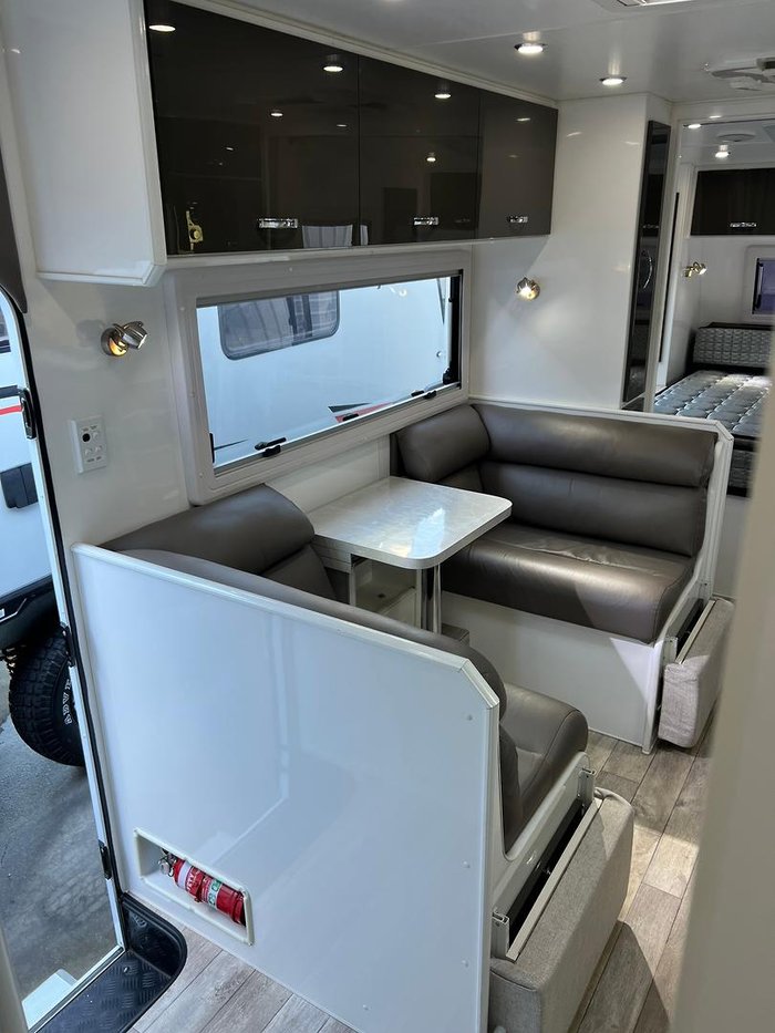 2015 Safari Caravans Delta 21