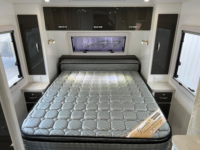 2015 Safari Caravans Delta 21