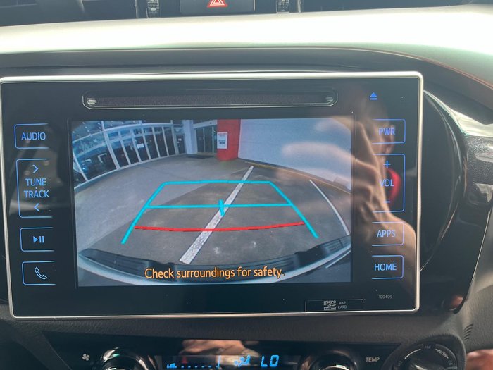 2020 Toyota Hilux SR5