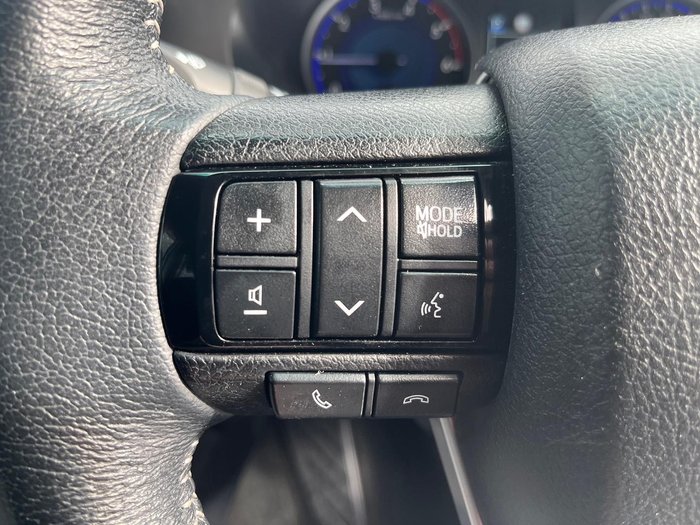 2020 Toyota Hilux SR5