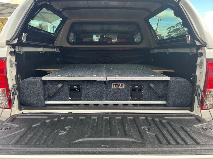 2020 Toyota Hilux SR5