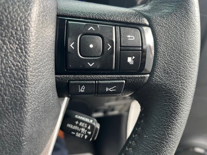 2020 Toyota Hilux SR5