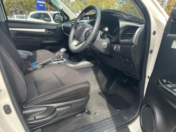 2020 Toyota Hilux SR5