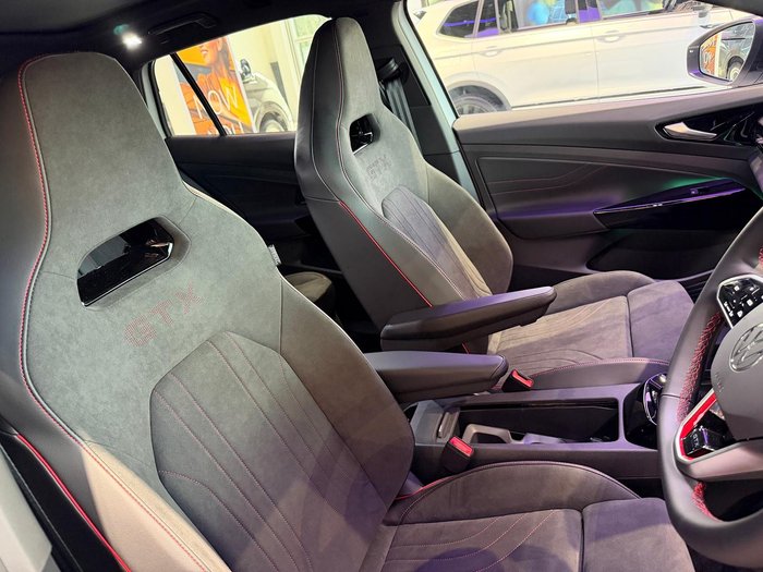 2025 Volkswagen ID.4 GTX