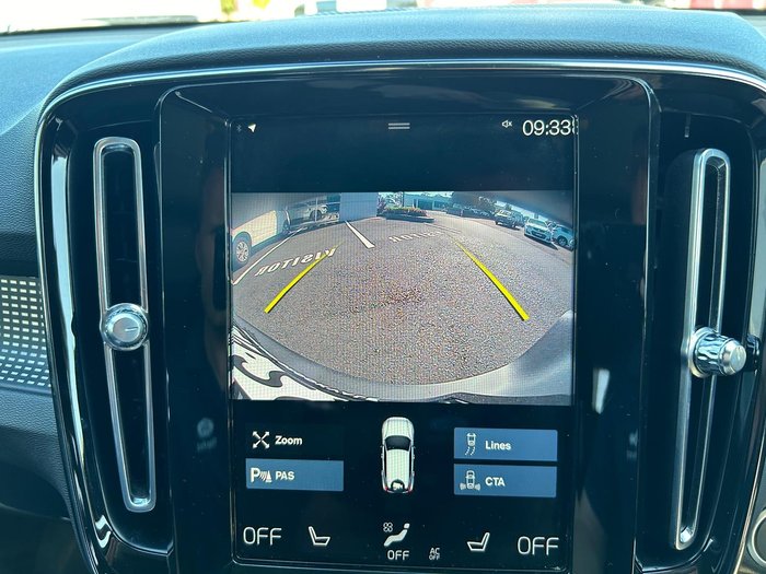 2020 Volvo XC40 T5 R-Design