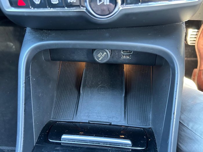 2020 Volvo XC40 T5 R-Design