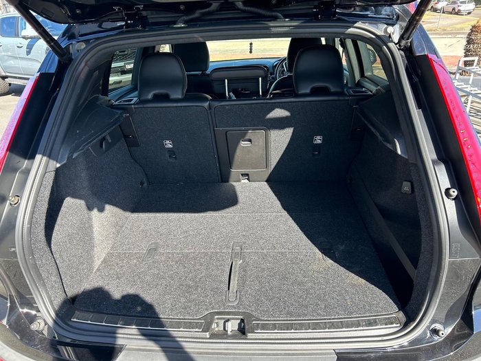 2020 Volvo XC40 T5 R-Design