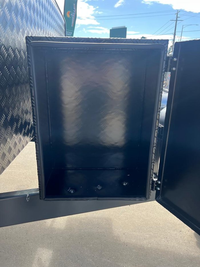 2025 Design RV Crx Semi Off Road Van 4+ 20'2''