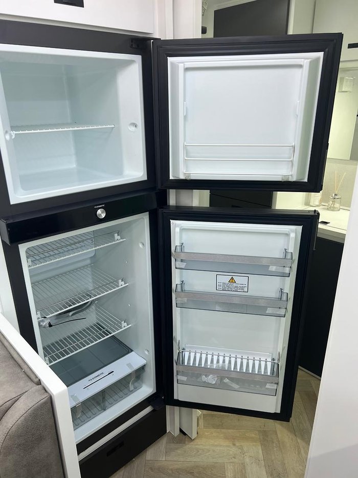 2025 Design RV Crx Semi Off Road Van 4+ 20'2''