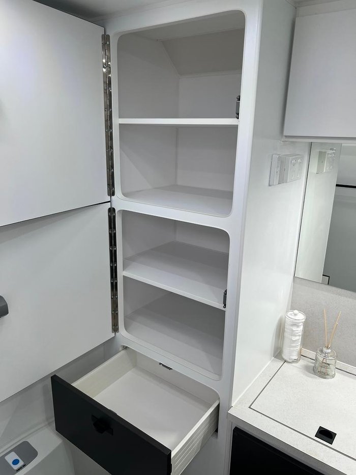 2025 Design RV Crx Semi Off Road Van 4+ 20'2''