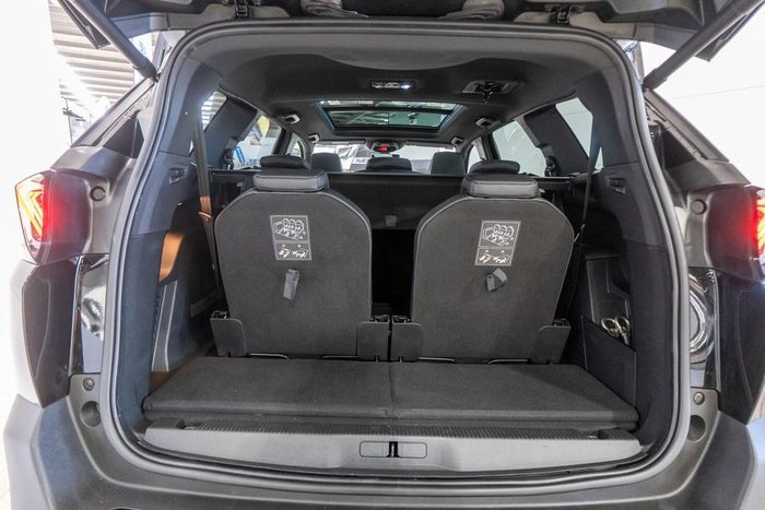 2022 Peugeot 5008 GT Sport