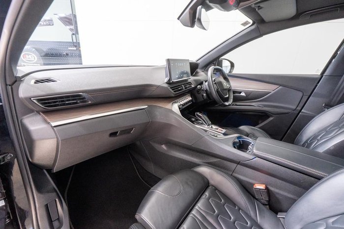 2022 Peugeot 5008 GT Sport