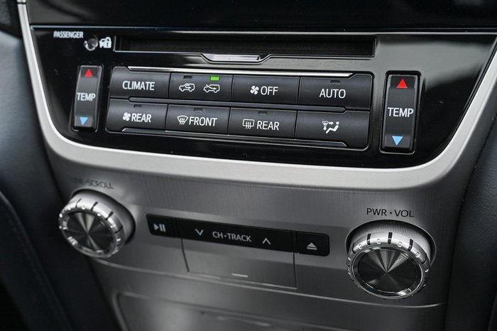 2018 Toyota Landcruiser VX VDJ200R 4X4 Dual Range Graphite