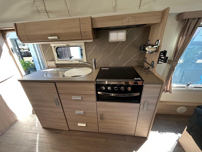 2016 Jayco Journey 17.55-8