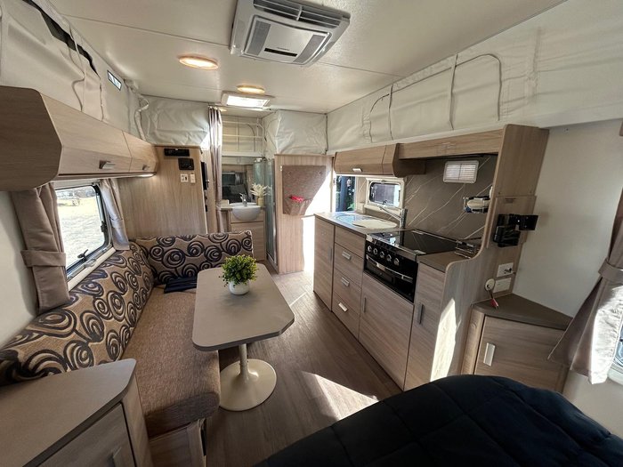 2016 Jayco Journey 17.55-8