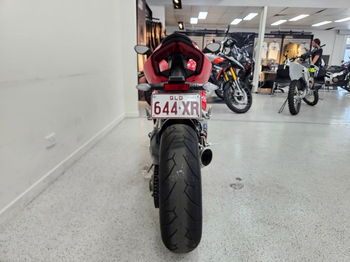2023 DUCATI PANIGALE V2 Red