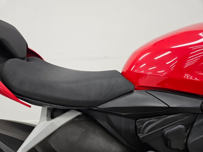2023 DUCATI PANIGALE V2 Red