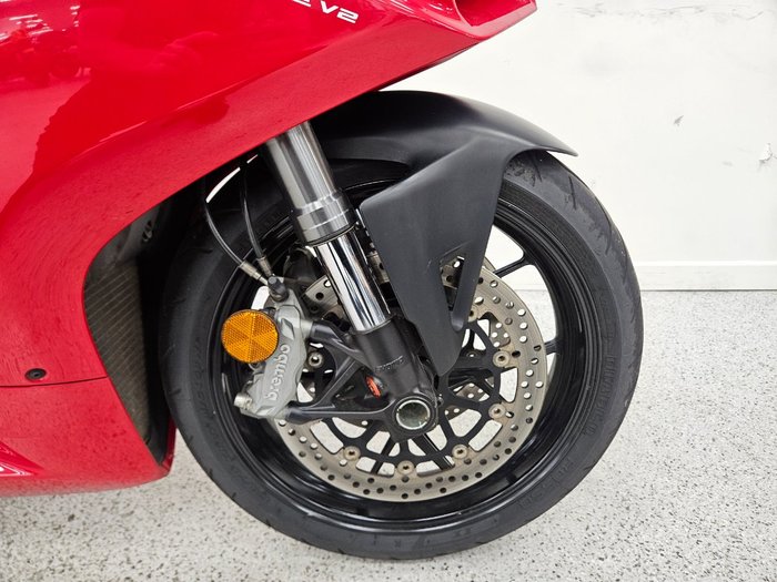 2023 DUCATI PANIGALE V2 Red