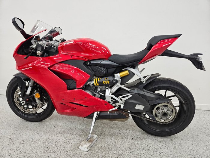 2023 DUCATI PANIGALE V2 Red