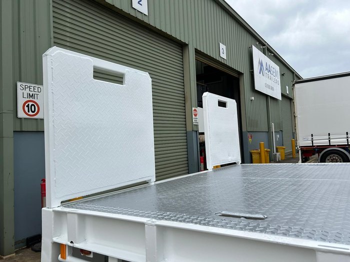 2015 CIMC 13.7M 22 Pallet Semi,
