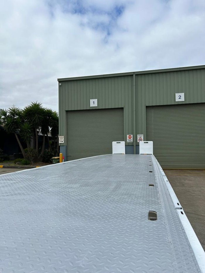 2015 CIMC 13.7M 22 Pallet Semi,
