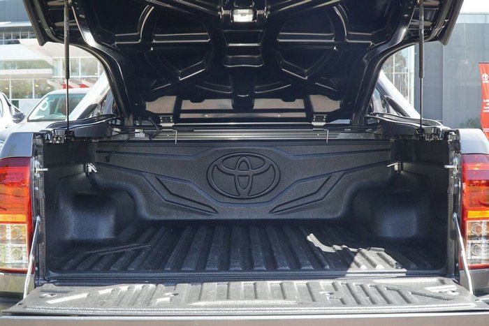 2018 Toyota Hilux SR5