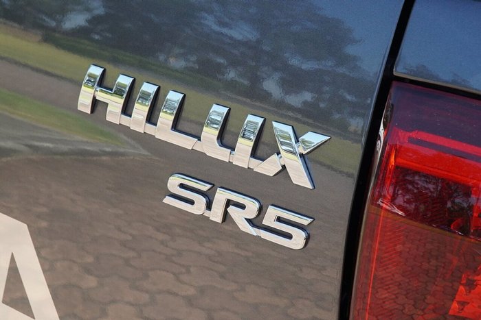 2018 Toyota Hilux SR5