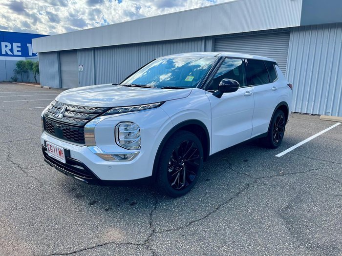 2024 Mitsubishi Outlander Black Edition