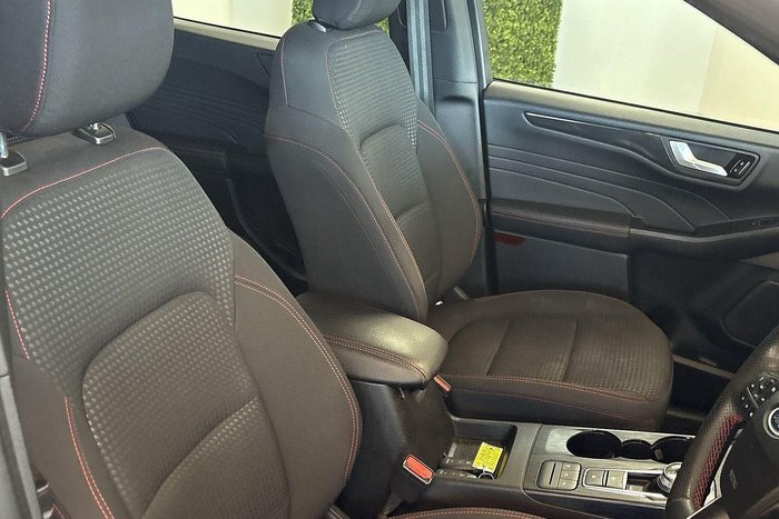 2022 Ford Escape ST-Line