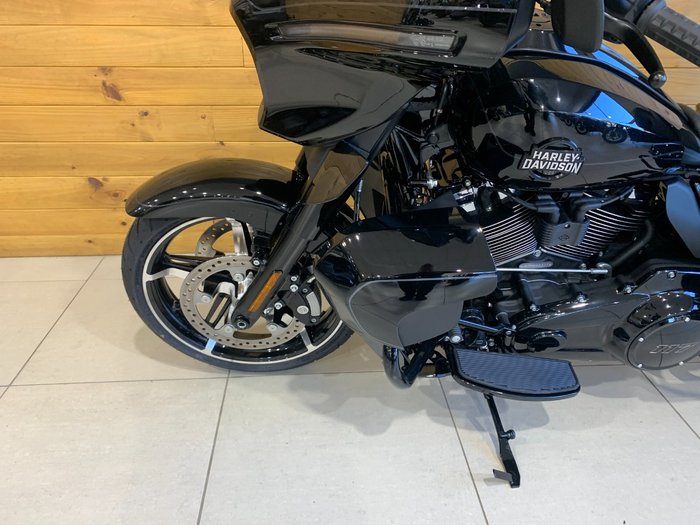 2025 Harley-davidson FLHXU STREET GLIDE ULTRA (117) Vivid Black