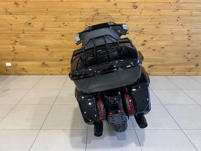 2025 Harley-davidson FLHXU STREET GLIDE ULTRA (117) Vivid Black