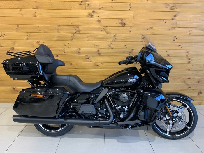 2025 Harley-davidson FLHXU STREET GLIDE ULTRA (117) Vivid Black