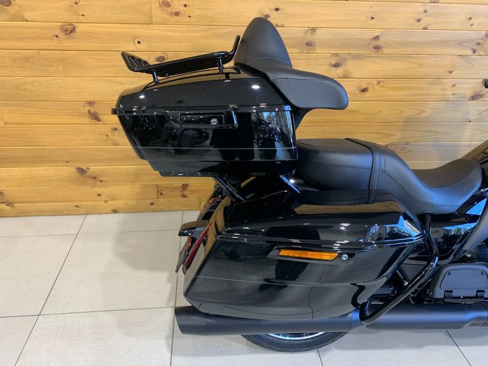 2025 Harley-davidson FLHXU STREET GLIDE ULTRA (117) Vivid Black