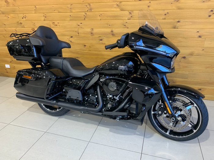 2025 Harley-davidson FLHXU STREET GLIDE ULTRA (117) Vivid Black