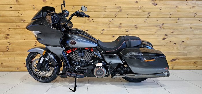2025 Harley-davidson FLTRXSE CVO ROAD GLIDE (121) RAVEN FADE