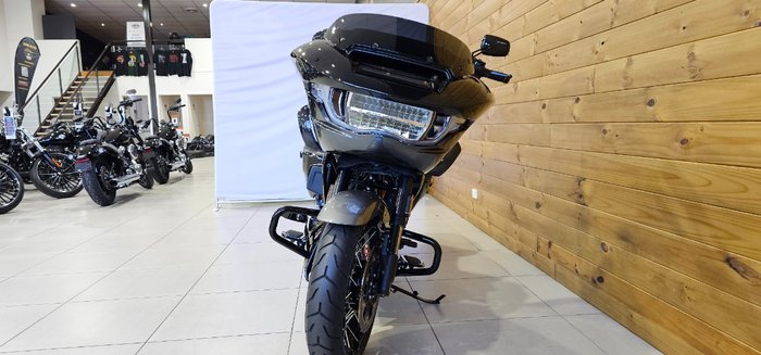 2025 Harley-davidson FLTRXSE CVO ROAD GLIDE (121) RAVEN FADE
