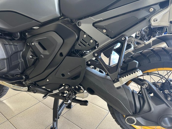2025 BMW R 1300 GS Adventure Option 719 R 1300 Green
