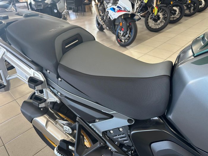 2025 BMW R 1300 GS Adventure Option 719 R 1300 Green