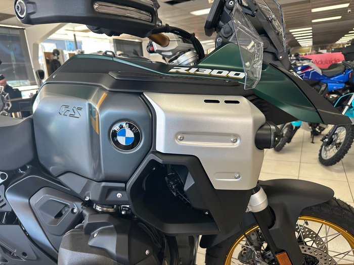 2025 BMW R 1300 GS Adventure Option 719 R 1300 Green