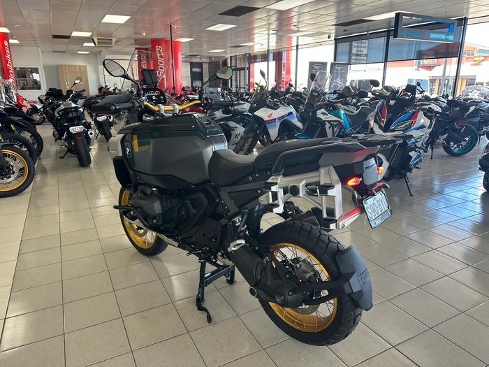 2025 BMW R 1300 GS Adventure Option 719 R 1300 Green
