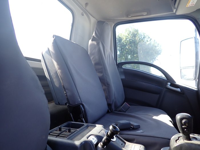 2023 ISUZU FRR 110-240 WHITE