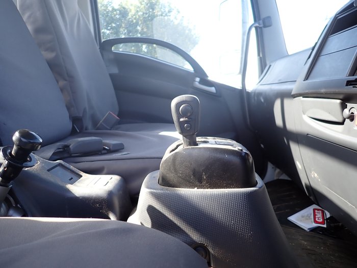 2023 ISUZU FRR 110-240 WHITE