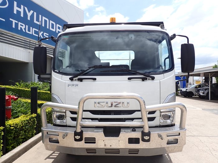 2023 ISUZU FRR 110-240
