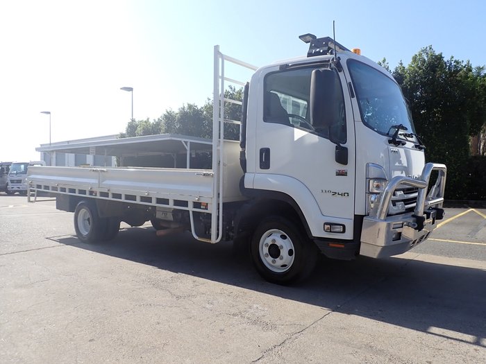 2023 ISUZU FRR 110-240 WHITE