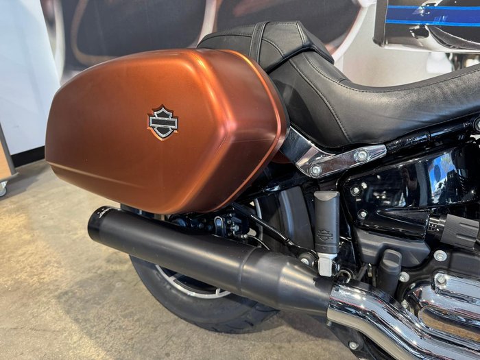 2020 Harley-Davidson Sport Glide 107 (FLSB) Softail Orange